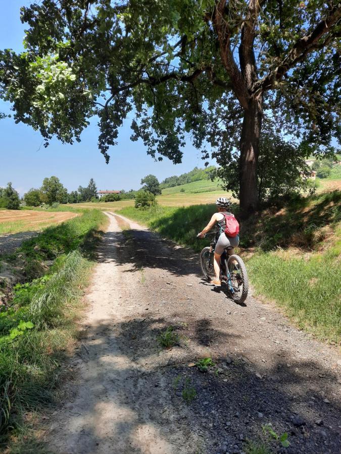 Monferrato Bed&Bike Hotel Murisengo ภายนอก รูปภาพ
